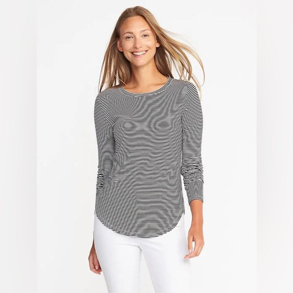 Old Navy Black and White Striped Long Sleeve Top size s EUC